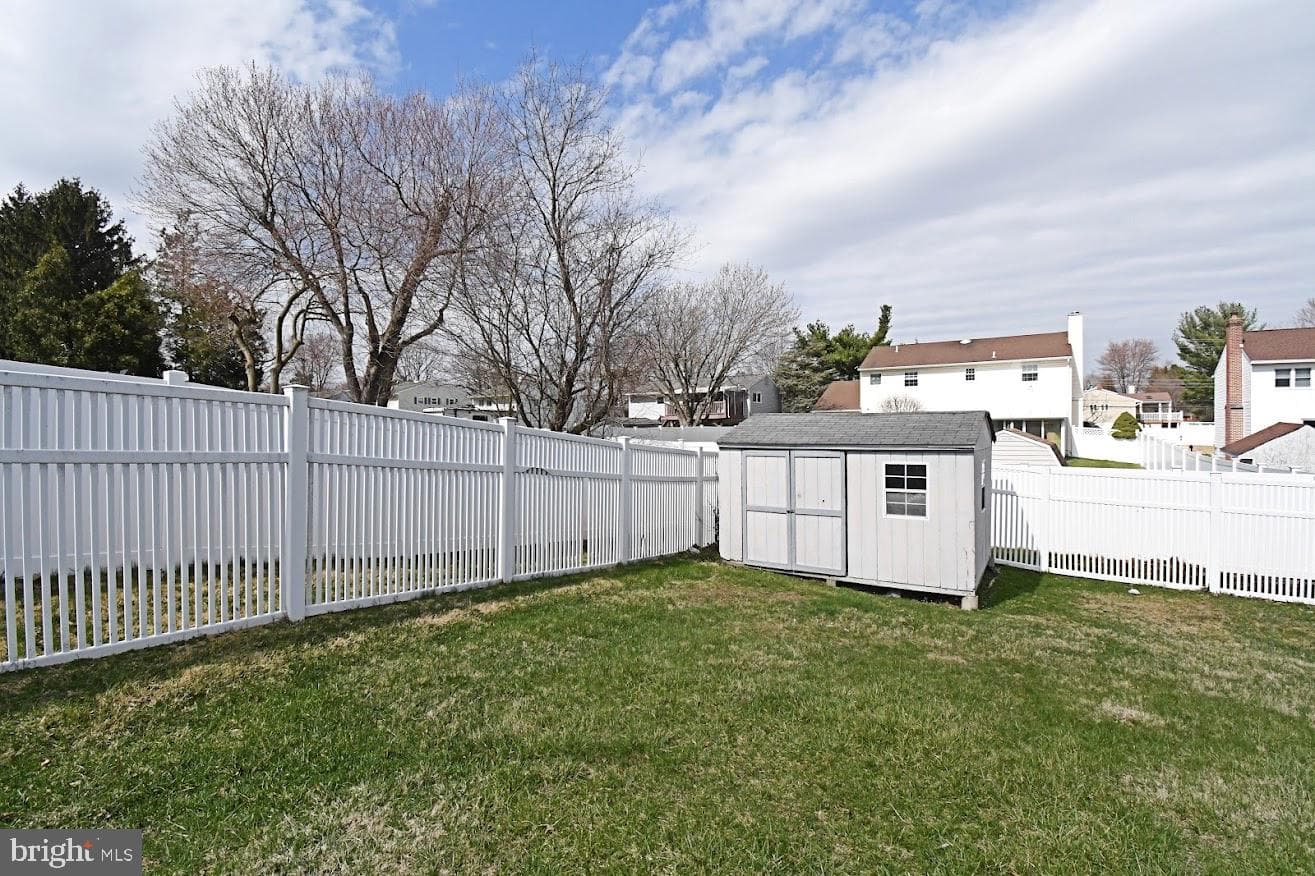 670 Amalie Lane photo 31