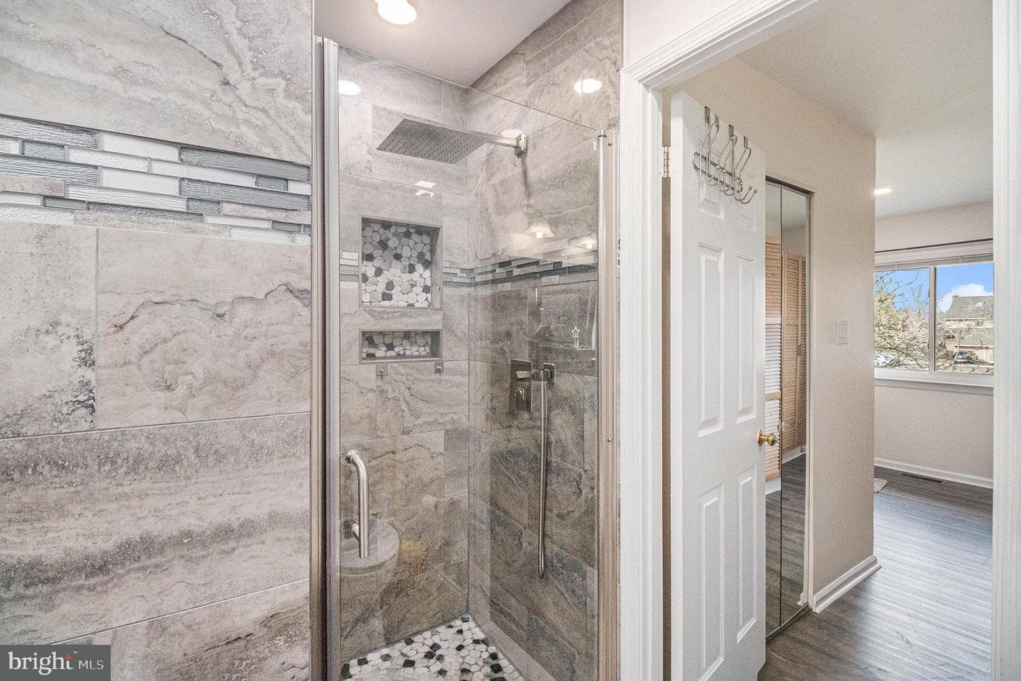 1620 Devon Court photo 16