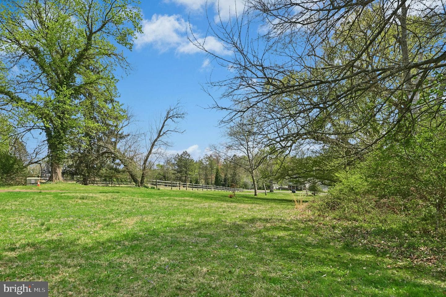 189 E Butler Avenue photo 59