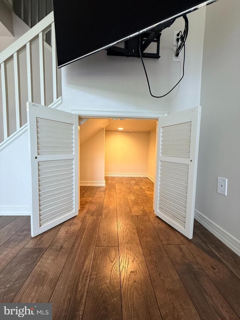 320 Wyndale Drive photo 20