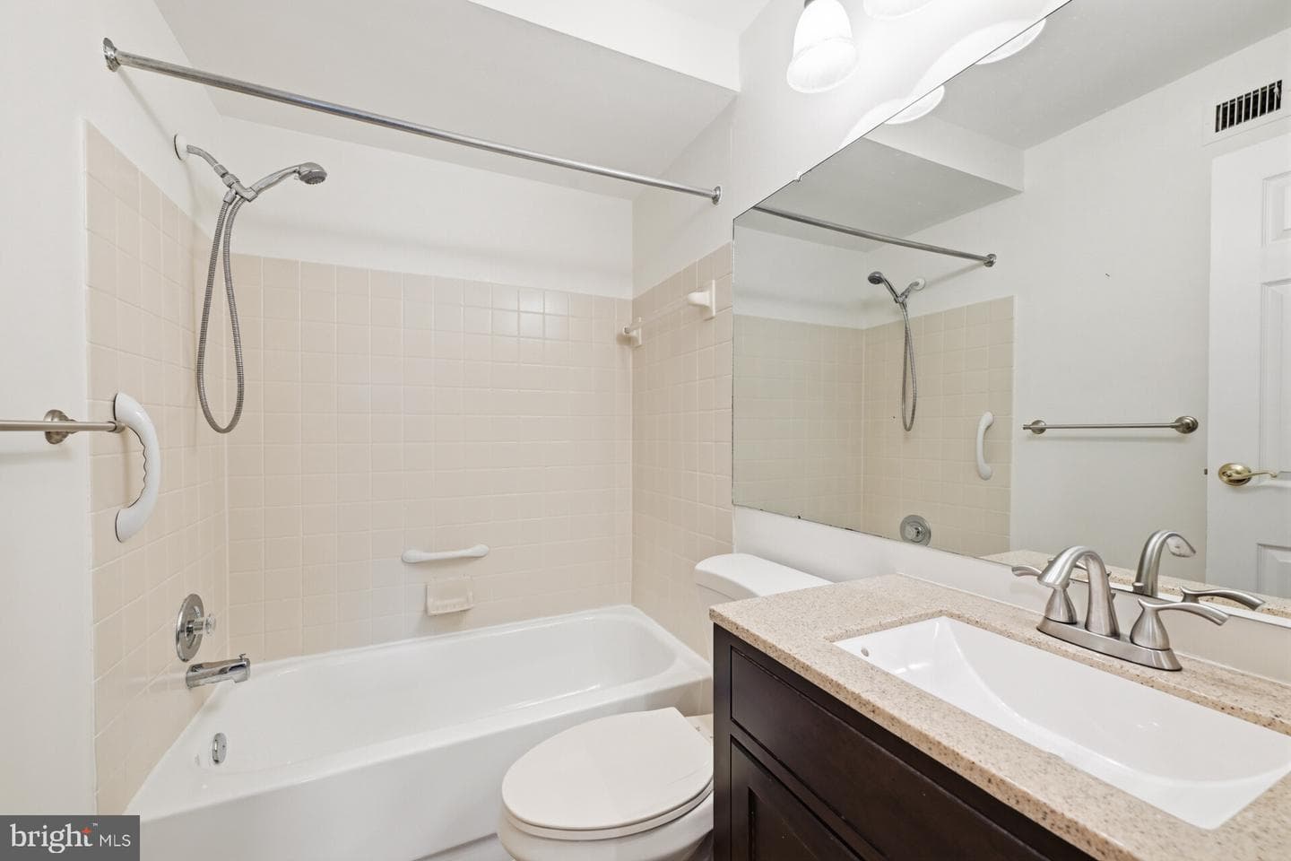 301 Society Place photo 12