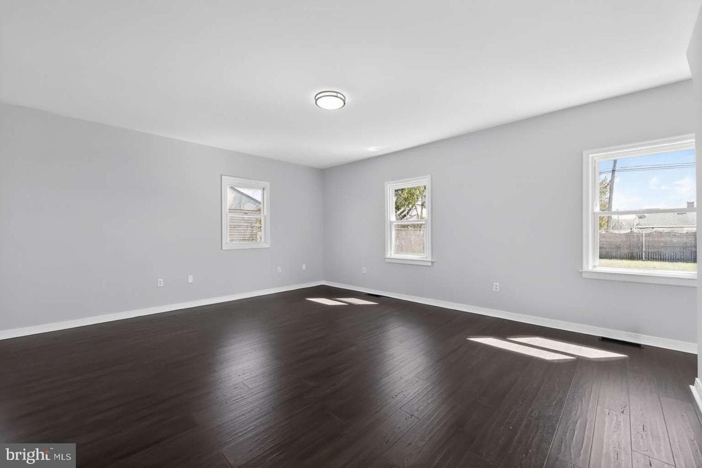 916 Stephen Avenue photo 15