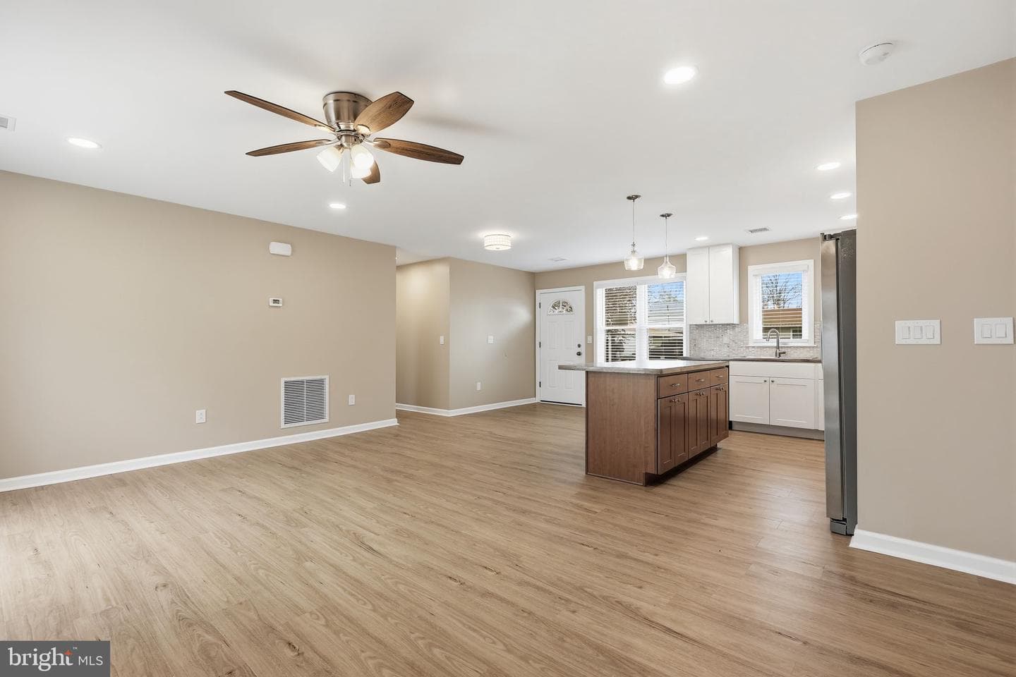 68 Tapered Oak Lane photo 9