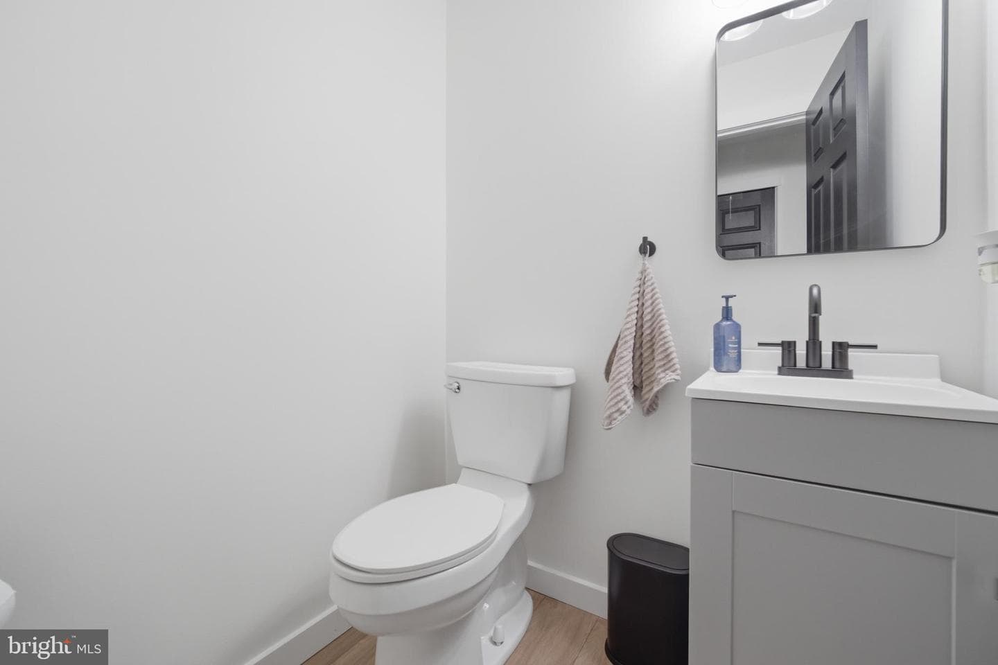 2233 Apple Way photo 11