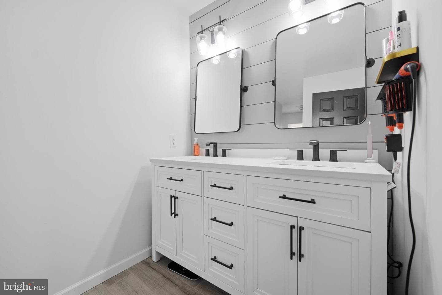 2233 Apple Way photo 16