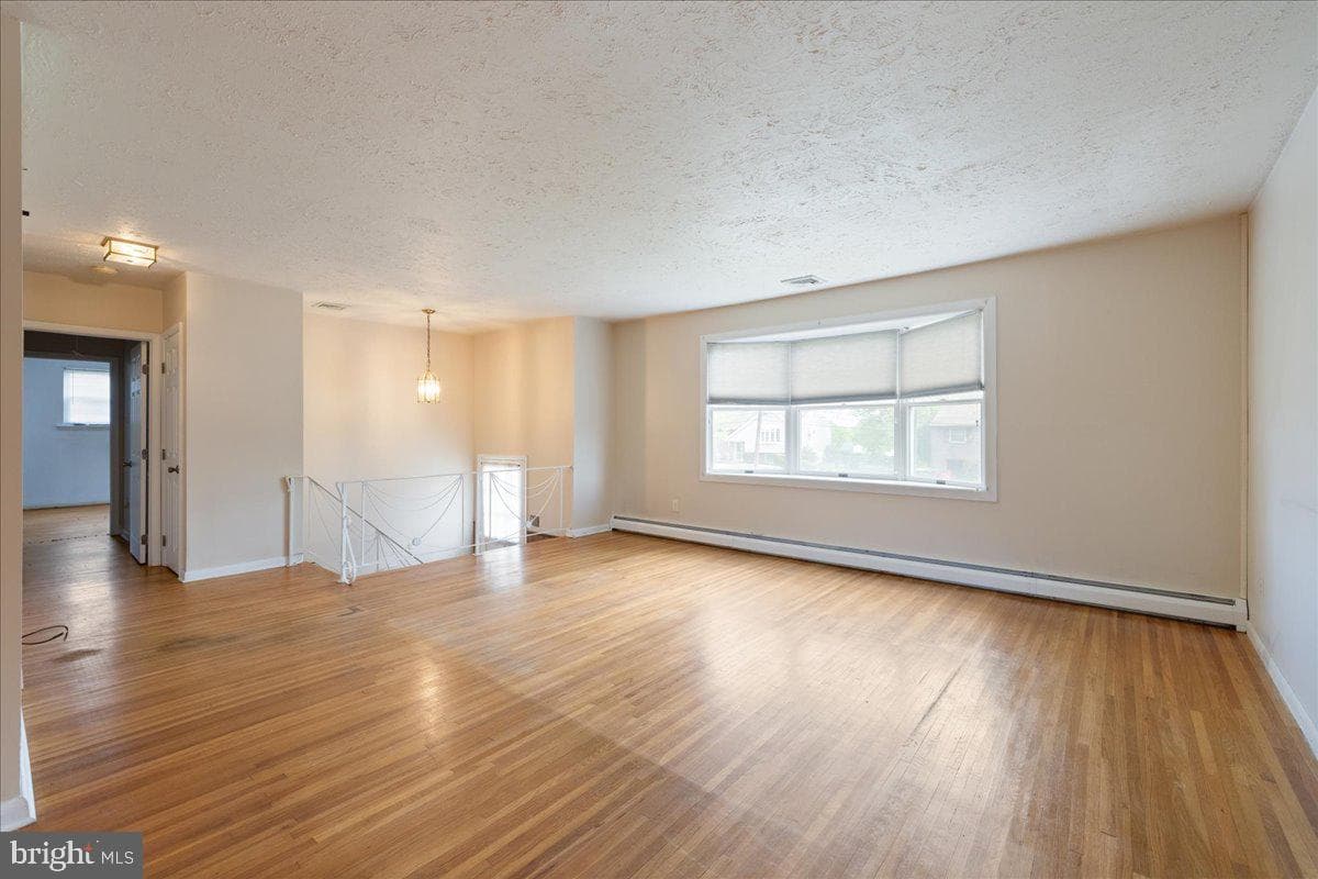 872 Mustang Road photo 4