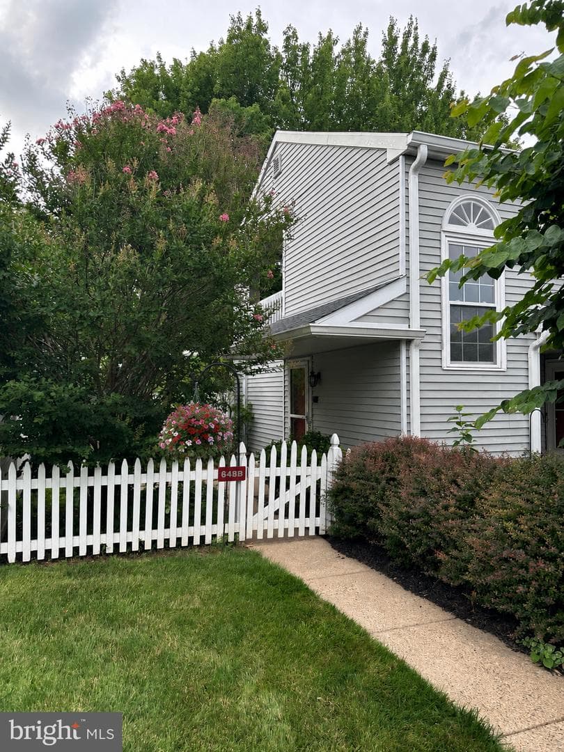 648 Rose Hollow Drive #648b, Yardley