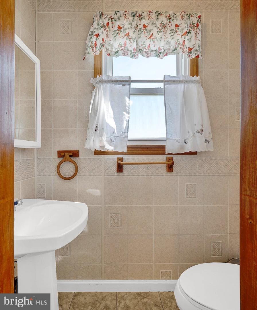 2533 Skyview photo 31