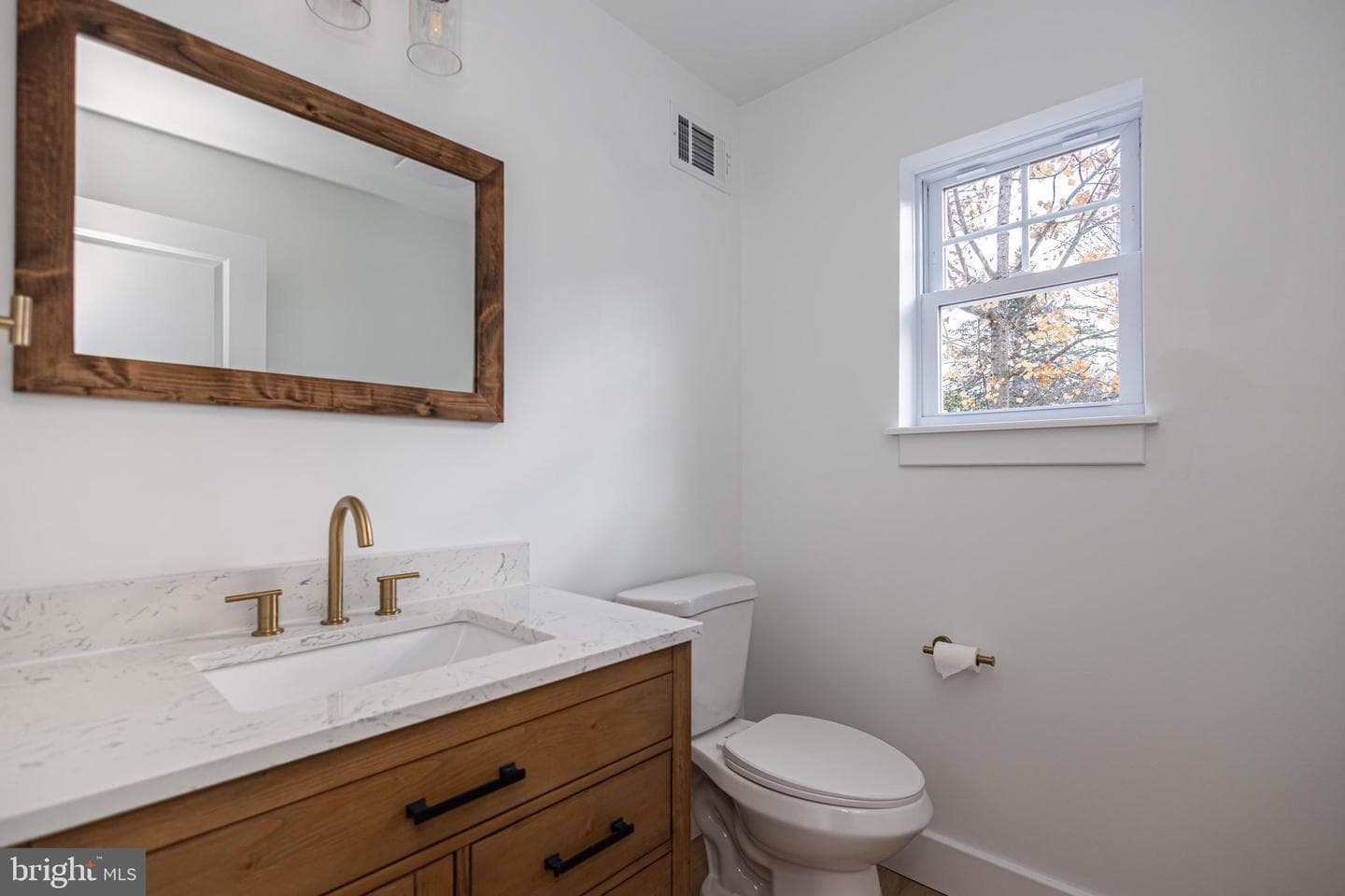 1434 River Road photo 12