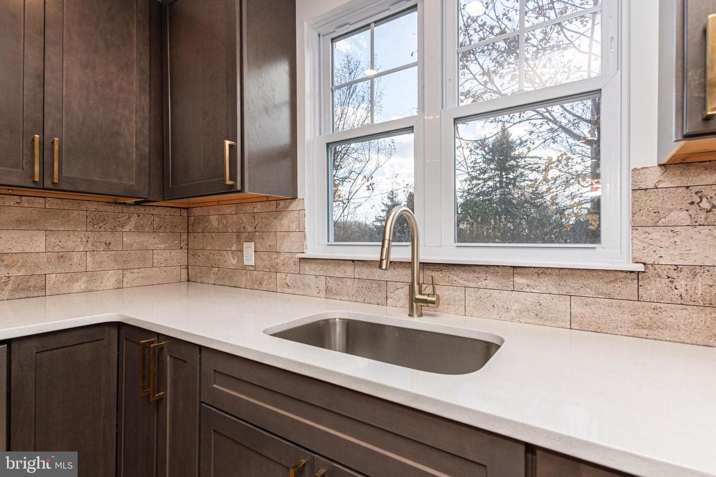 1434 River Road photo 8