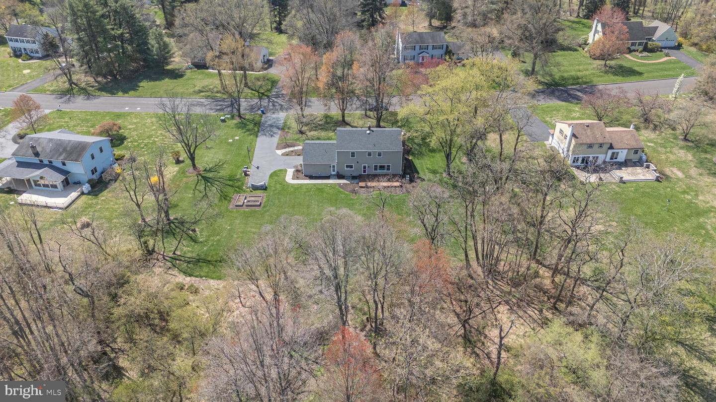 106 Spencer Road photo 49