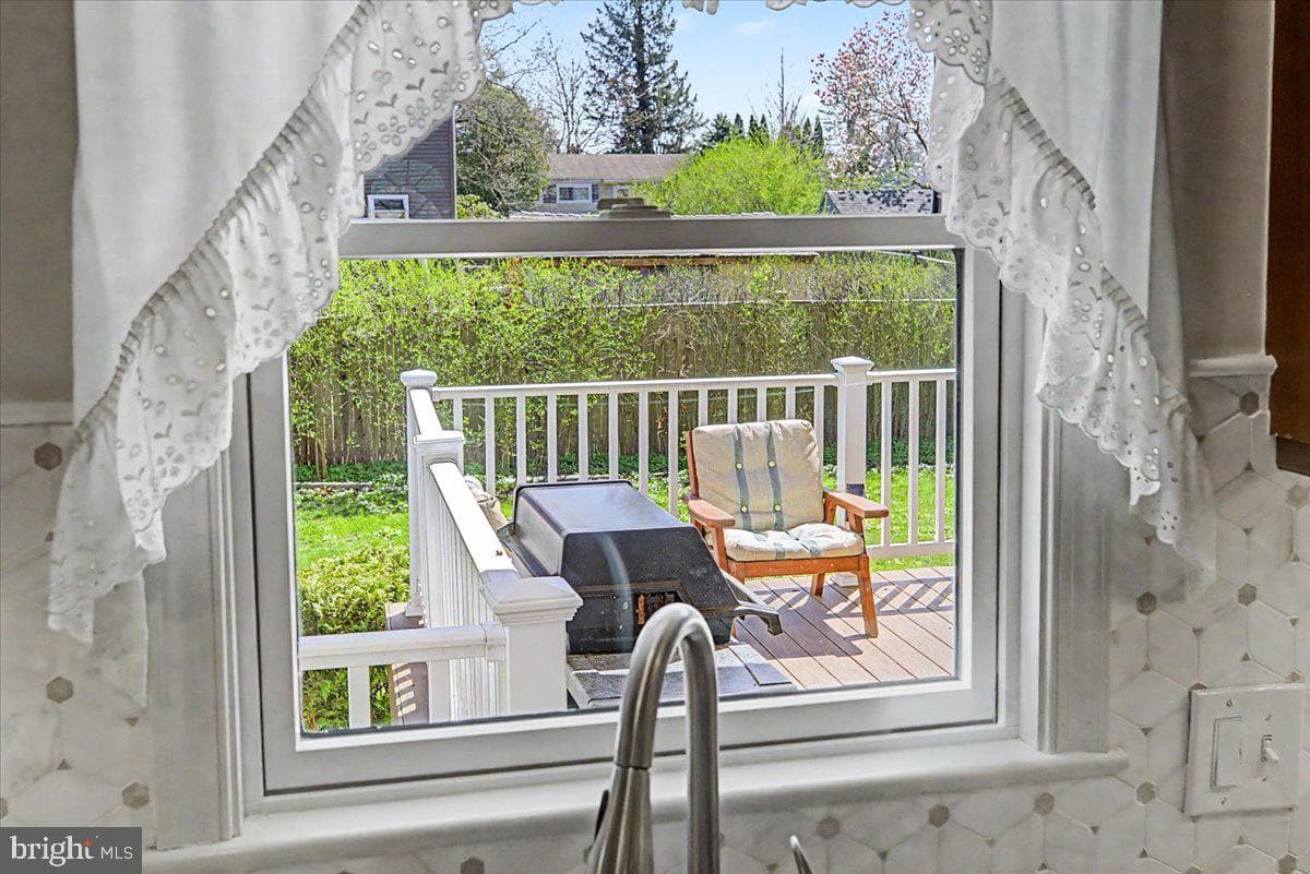528 E Court Street photo 12