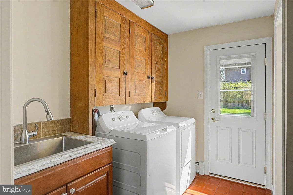 528 E Court Street photo 20