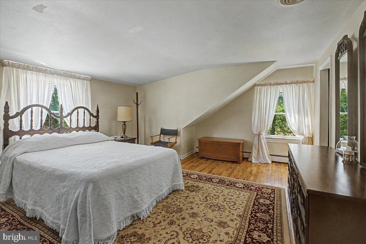 528 E Court Street photo 36