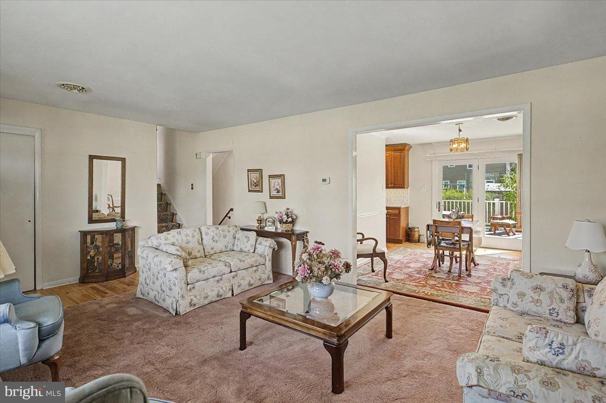 528 E Court Street photo 6