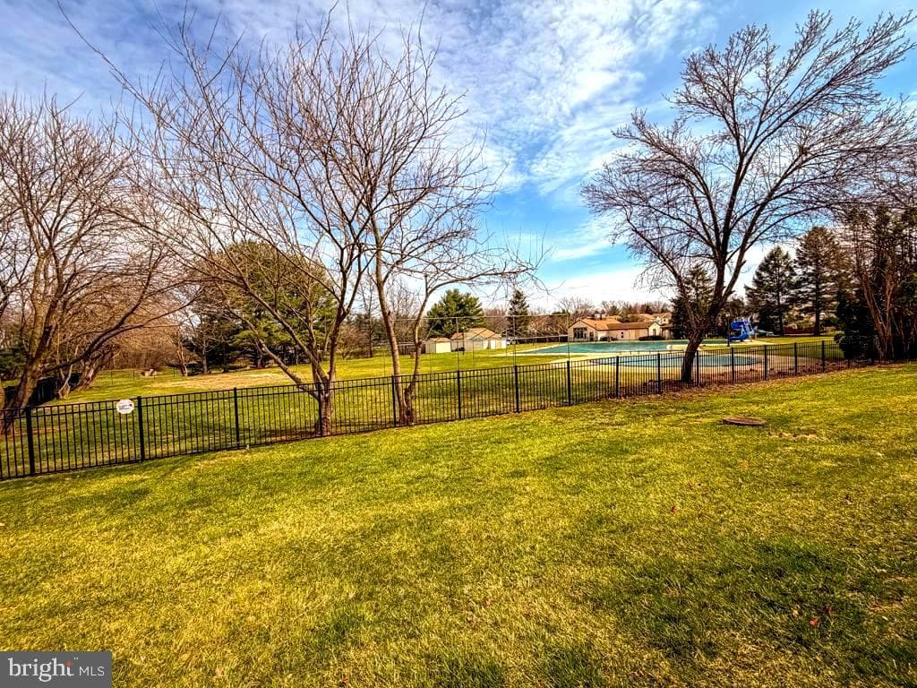 4016 Barry Court photo 36