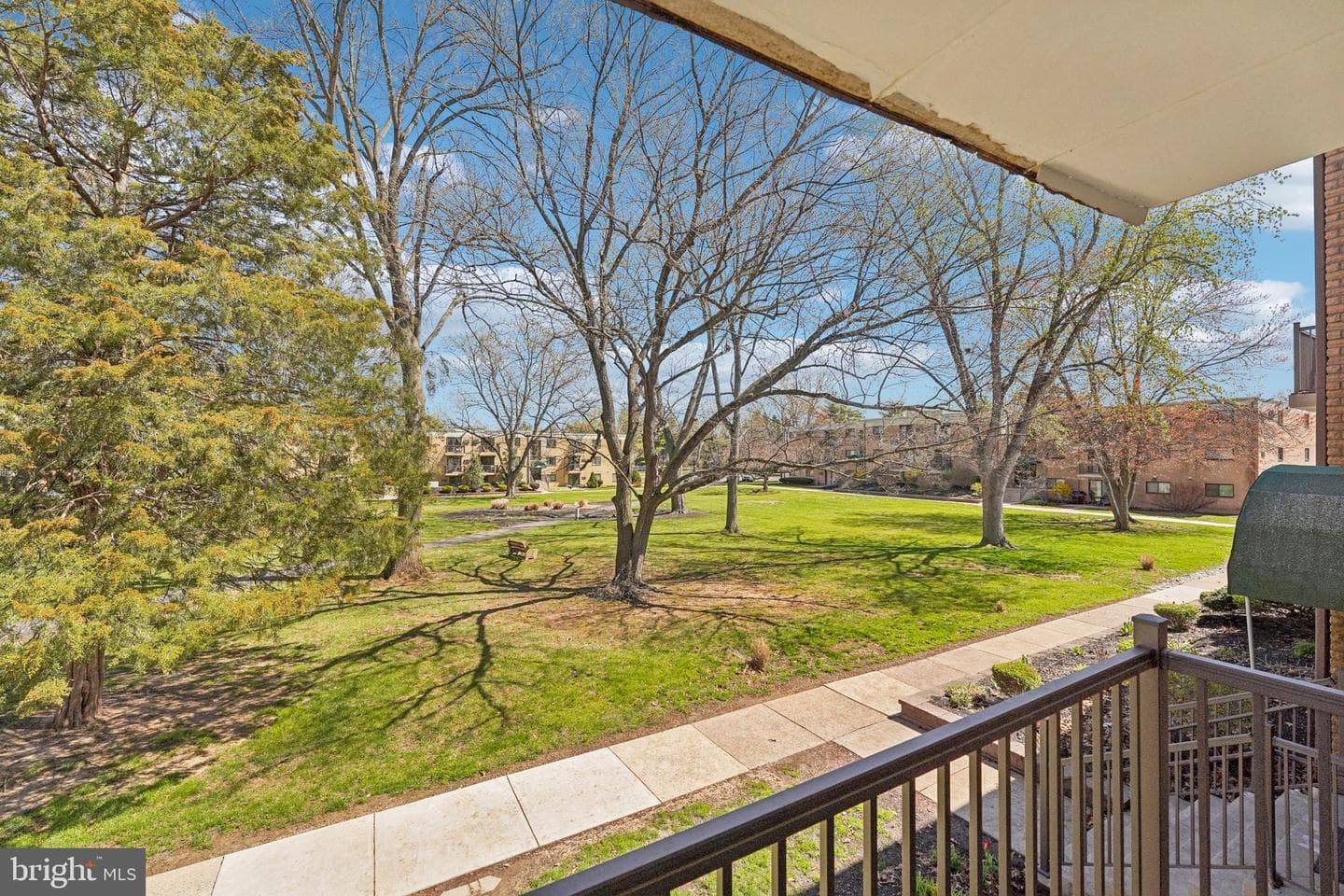 1575 W Street Road #327 photo 28