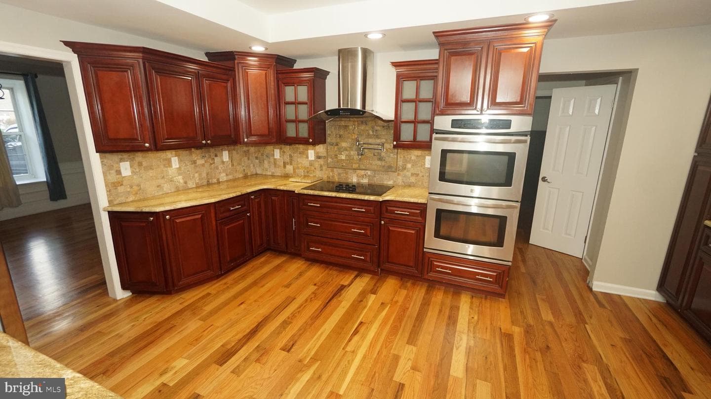 215 Durham Court photo 11