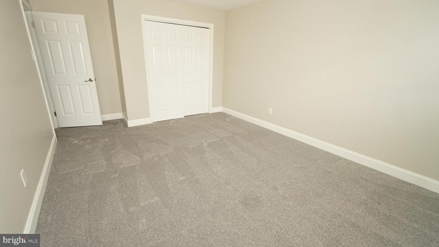 215 Durham Court photo 23