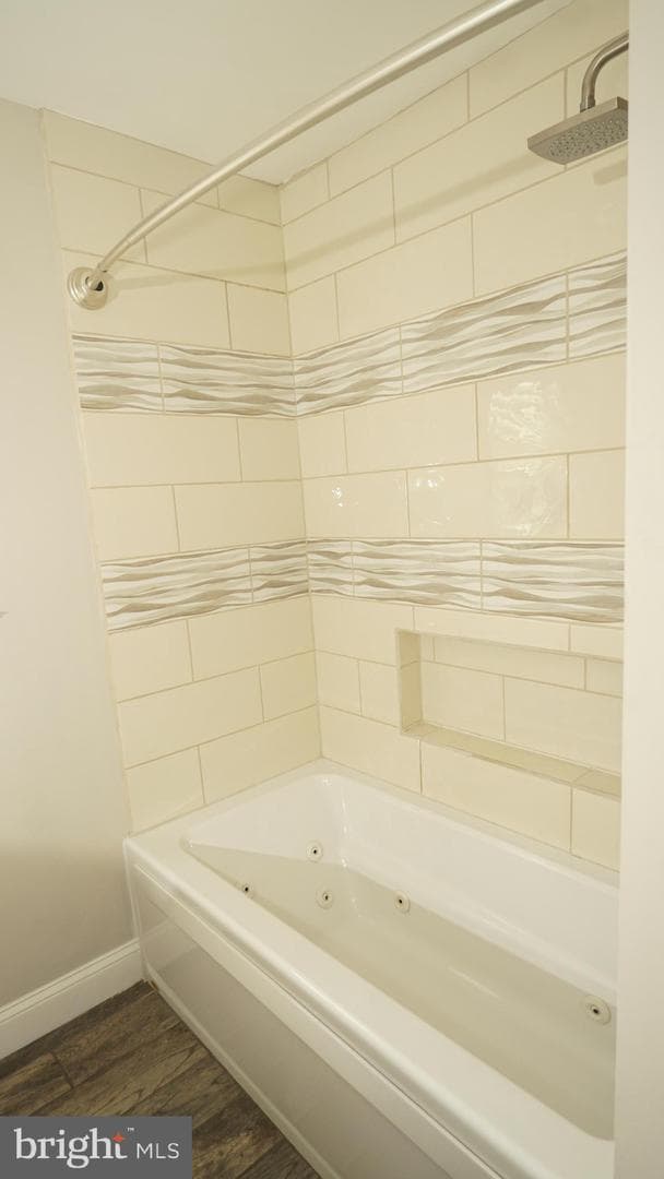215 Durham Court photo 29