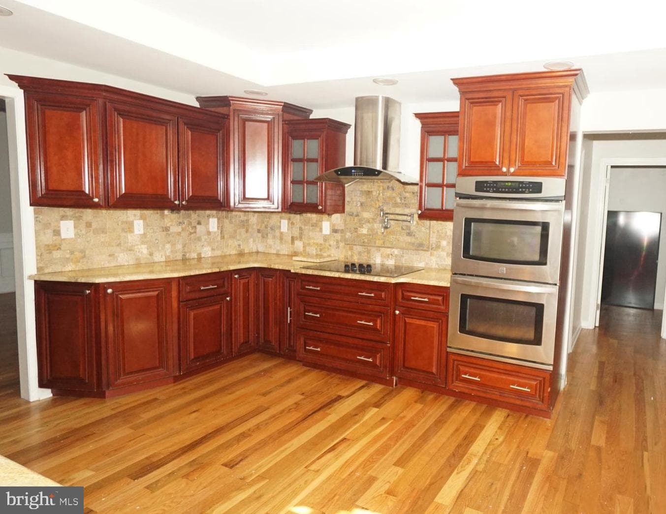 215 Durham Court photo 3