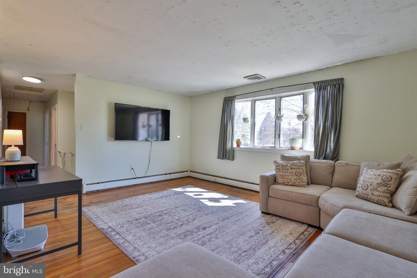 212 Lea Lane photo 13