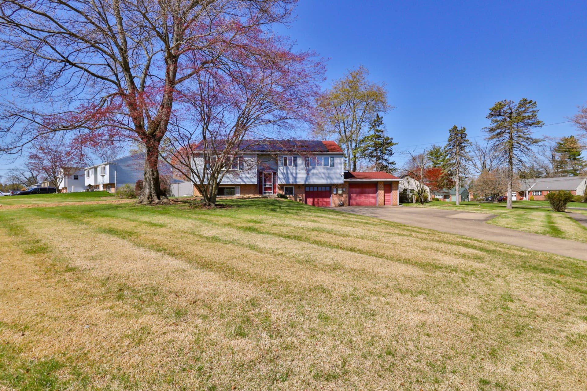 212 Lea Lane photo 6