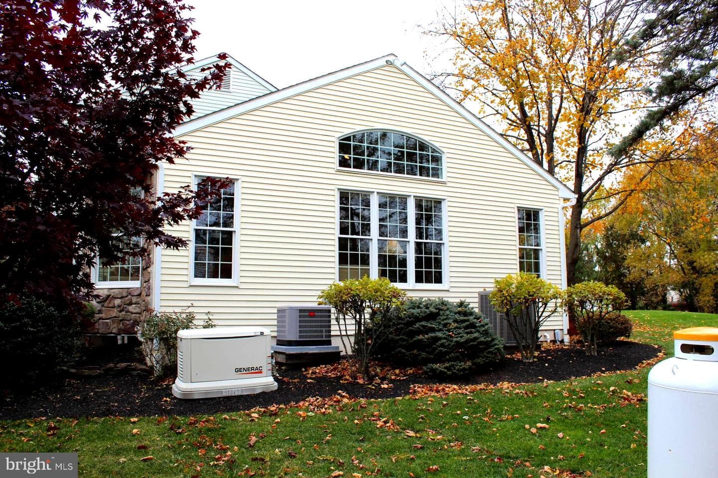6 Tiffany Drive photo 12