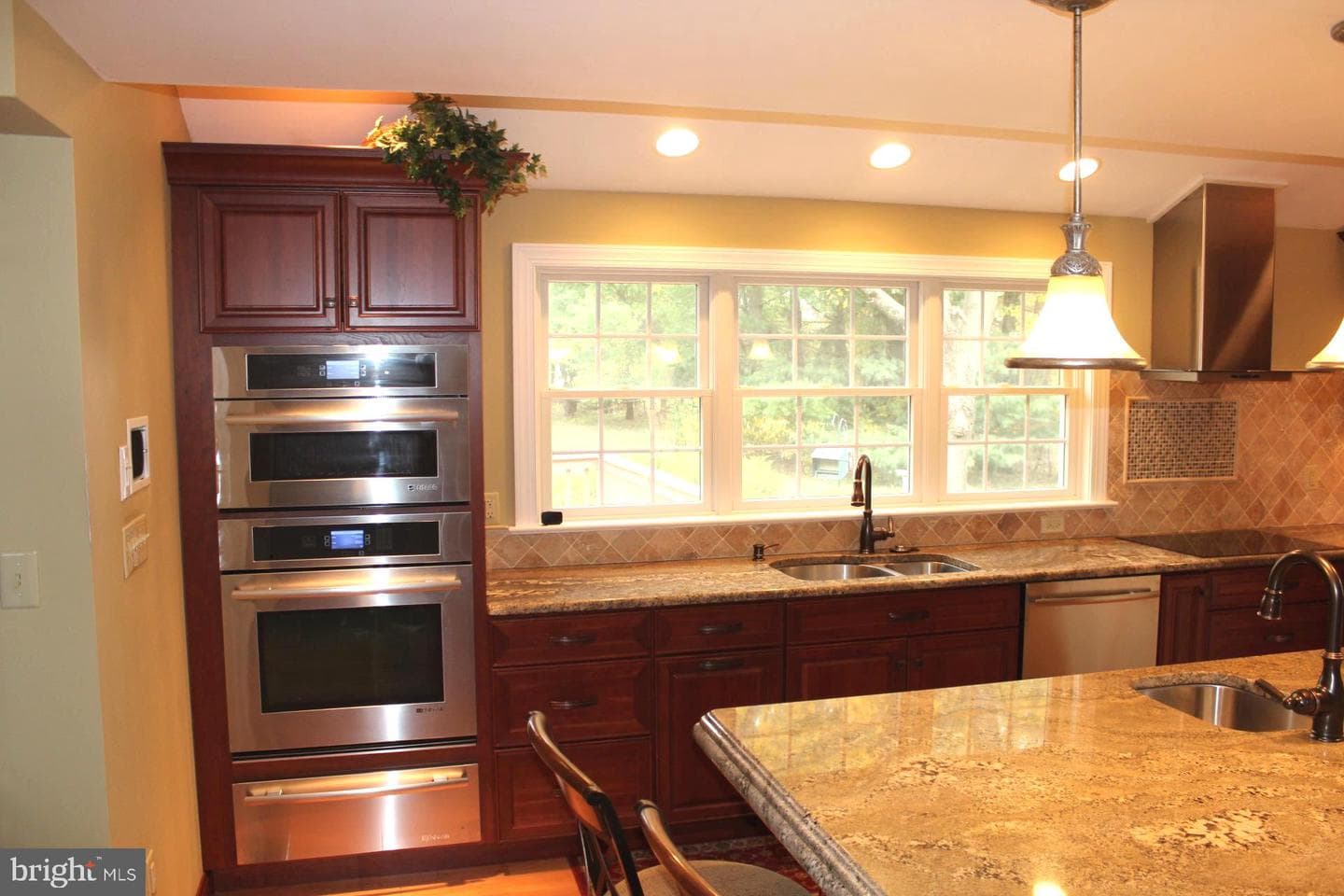 6 Tiffany Drive photo 33