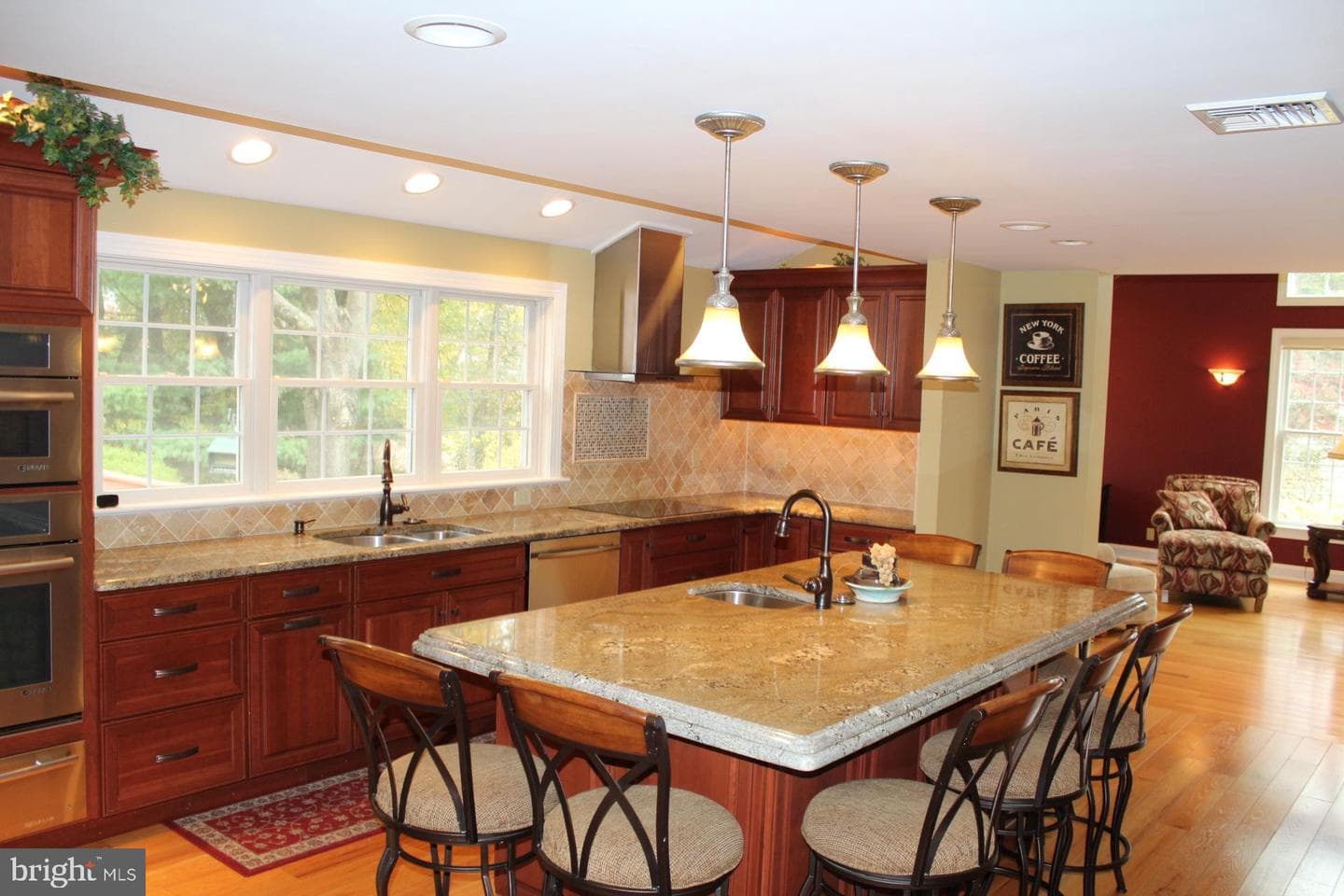 6 Tiffany Drive photo 34
