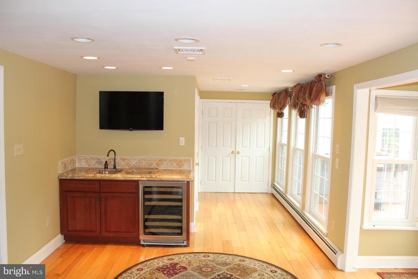 6 Tiffany Drive photo 35