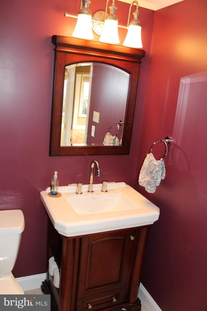 6 Tiffany Drive photo 45