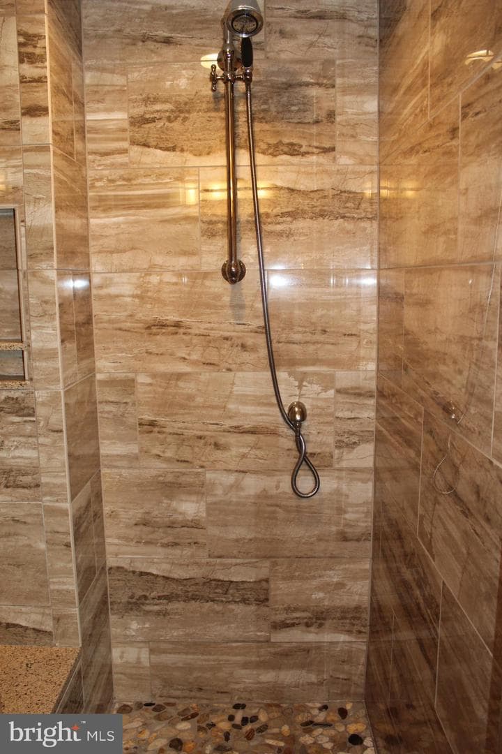 6 Tiffany Drive photo 61