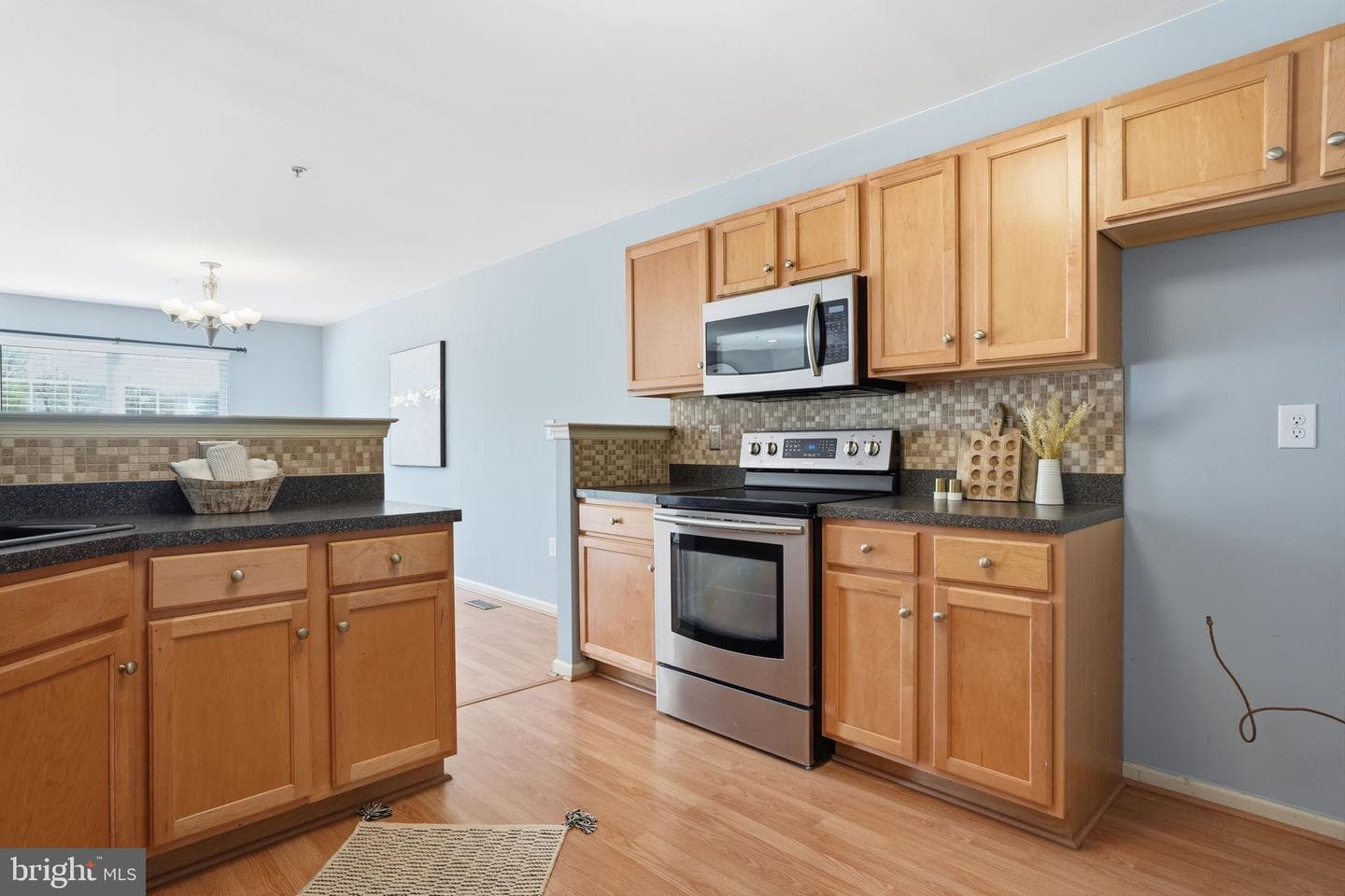 159 Hampshire Dr photo 4