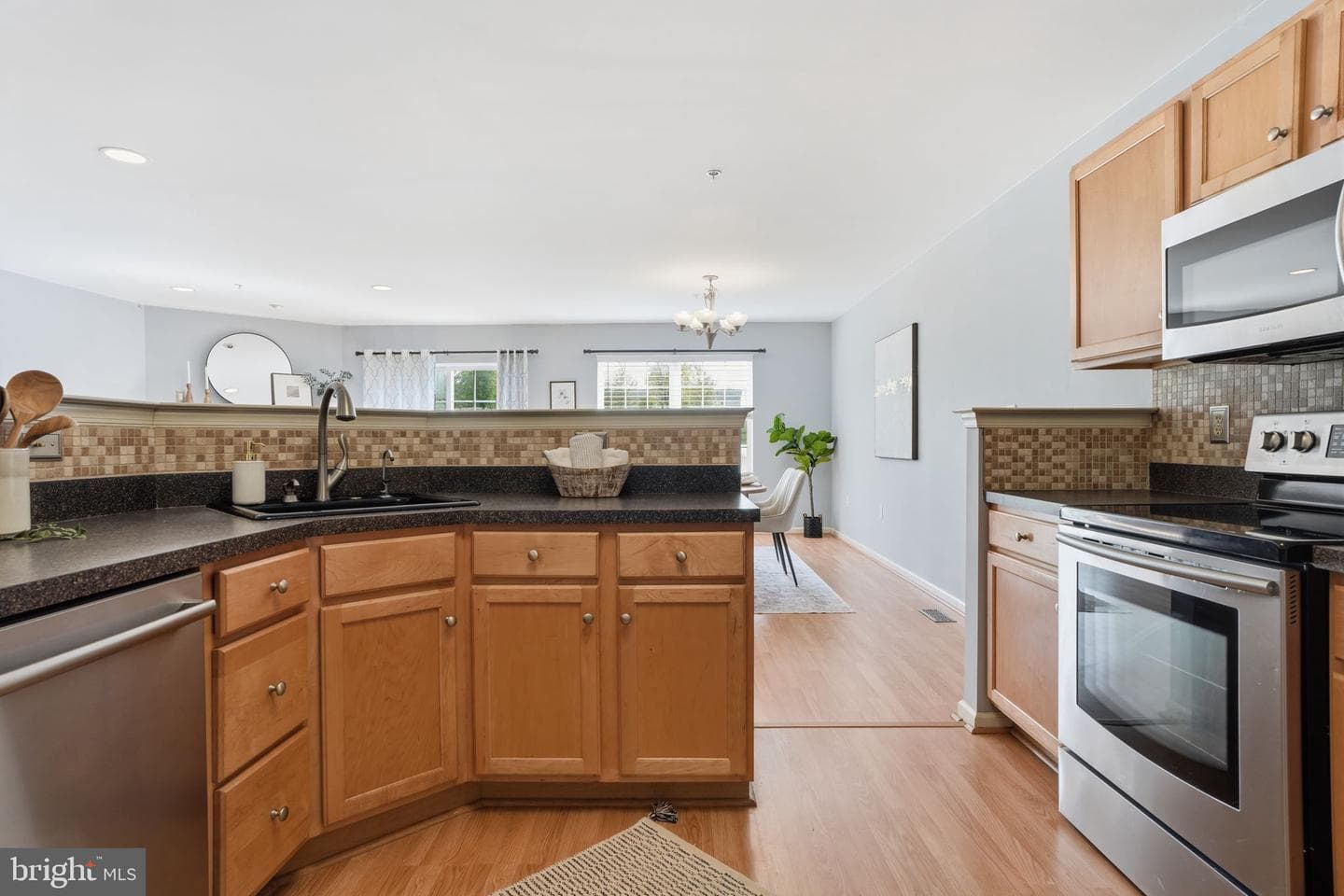159 Hampshire Dr photo 5