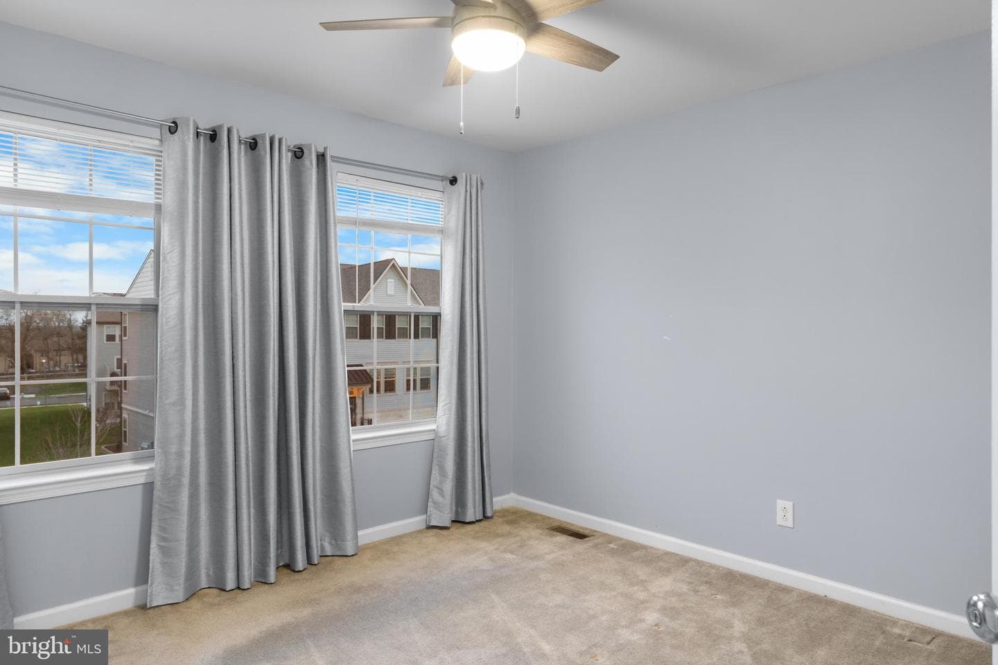 494 Rowan Street photo 20