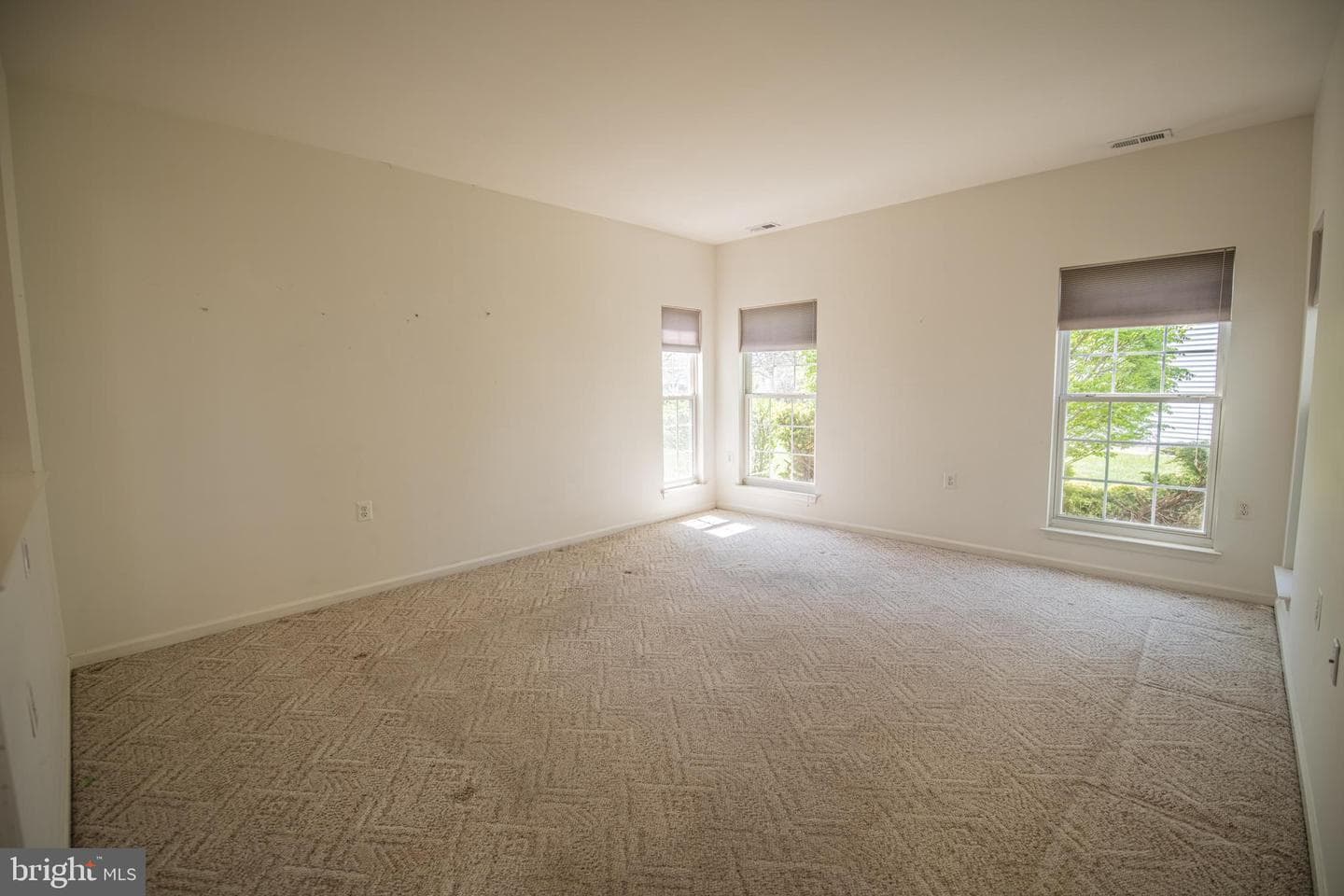 135 S Founders Court photo 14