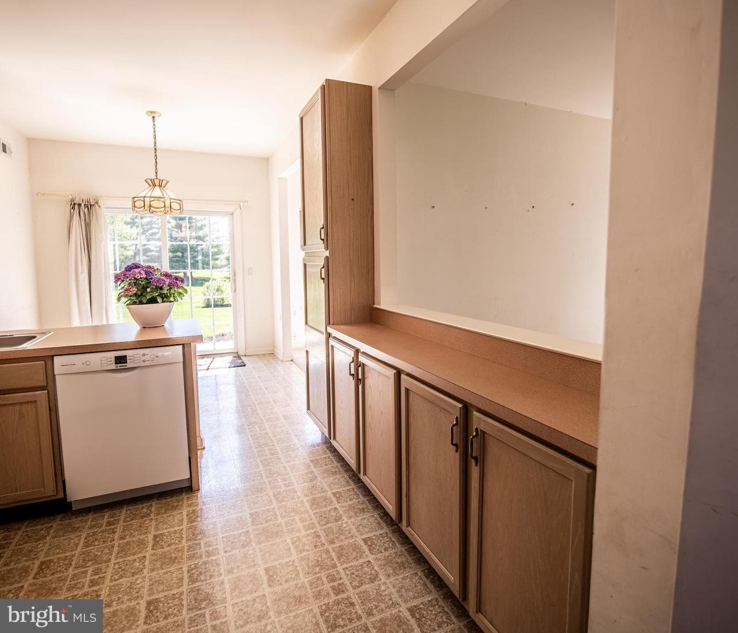 135 S Founders Court photo 16