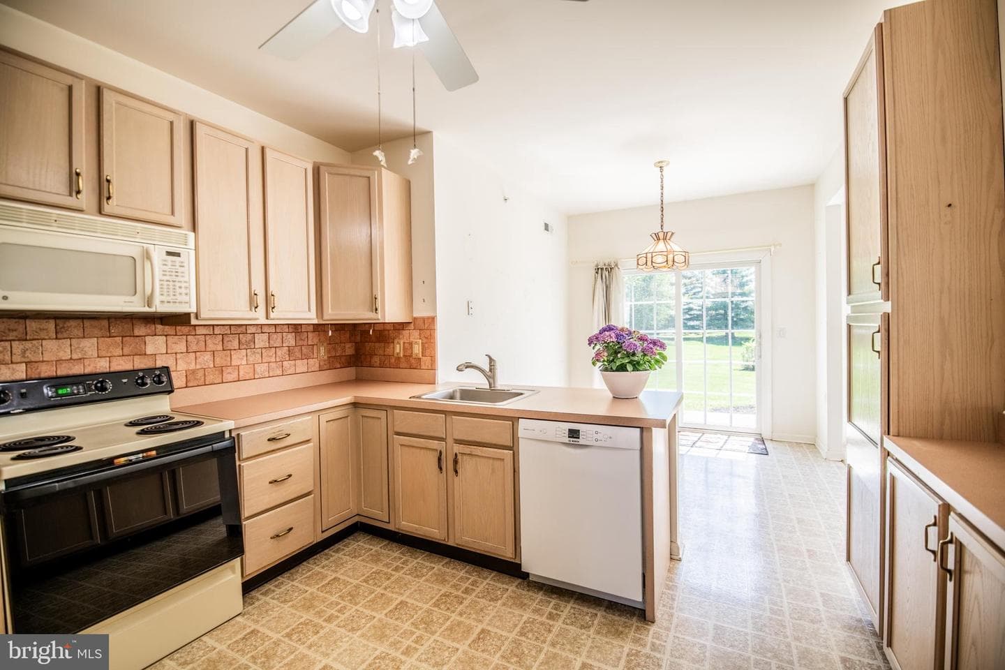 135 S Founders Court photo 19