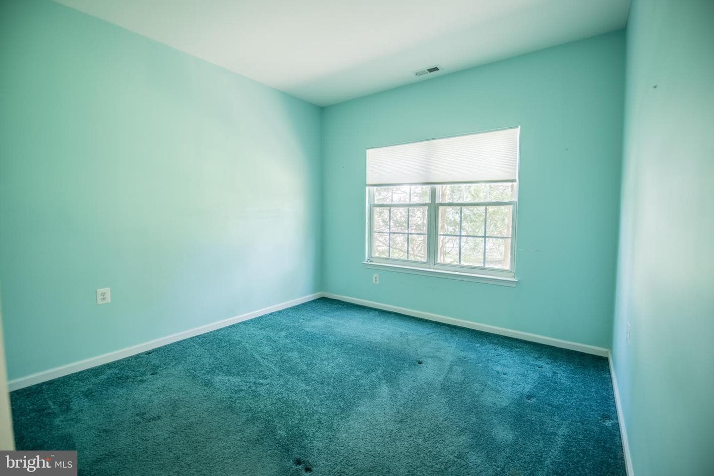 135 S Founders Court photo 28
