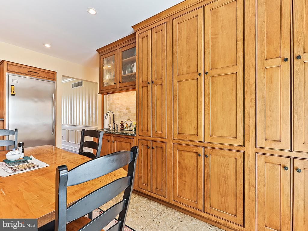 375 Sentinel Avenue photo 35