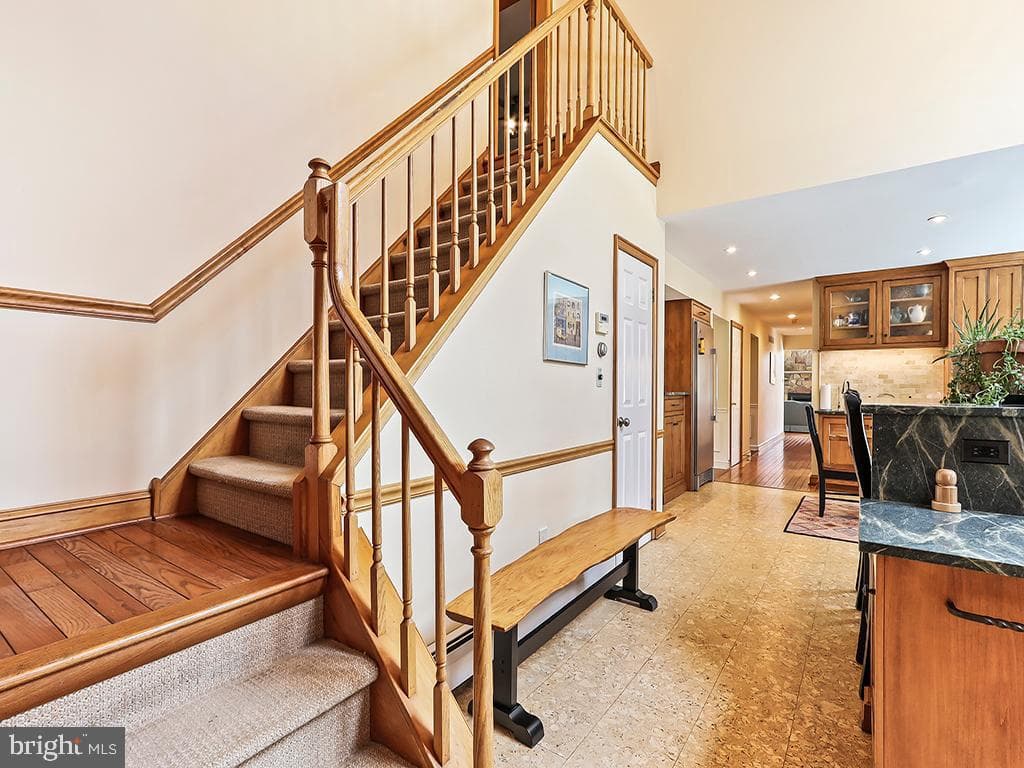 375 Sentinel Avenue photo 36