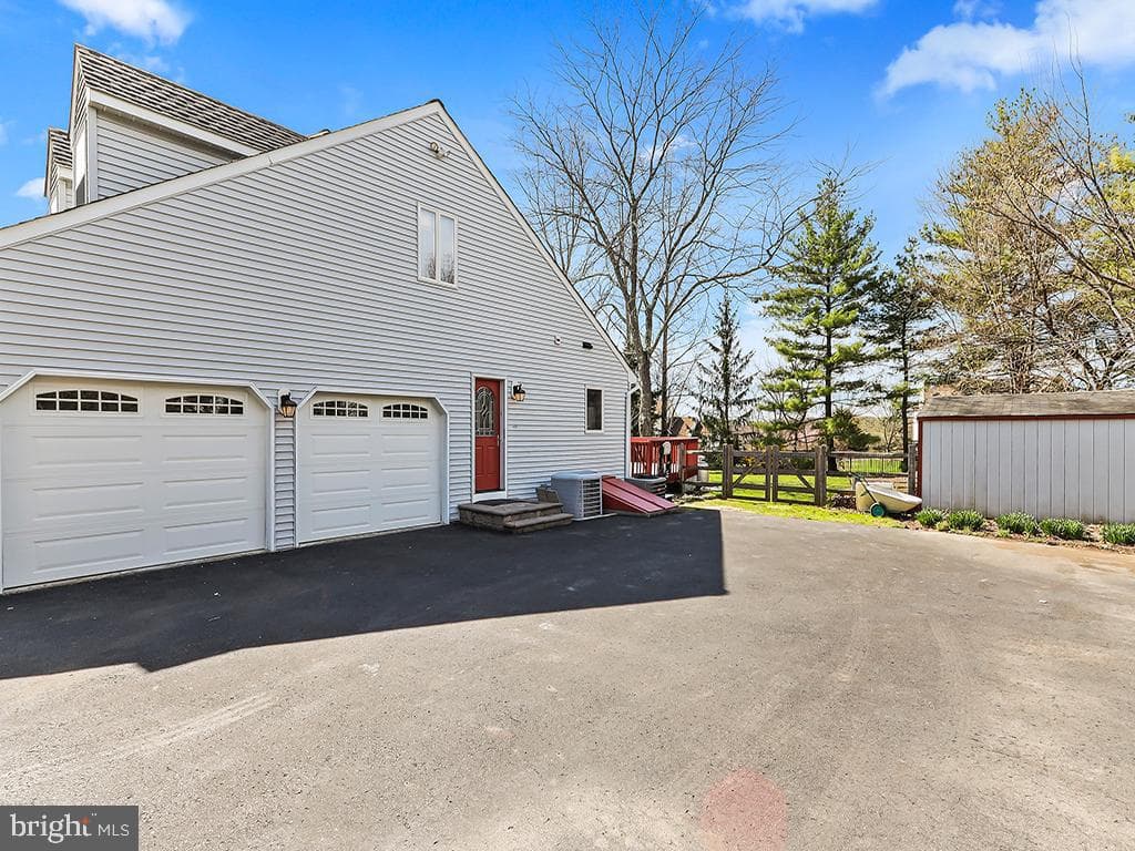 375 Sentinel Avenue photo 7