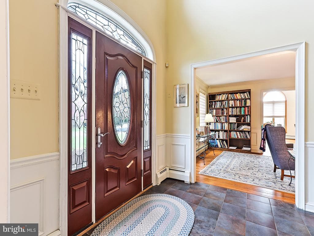 375 Sentinel Avenue photo 8