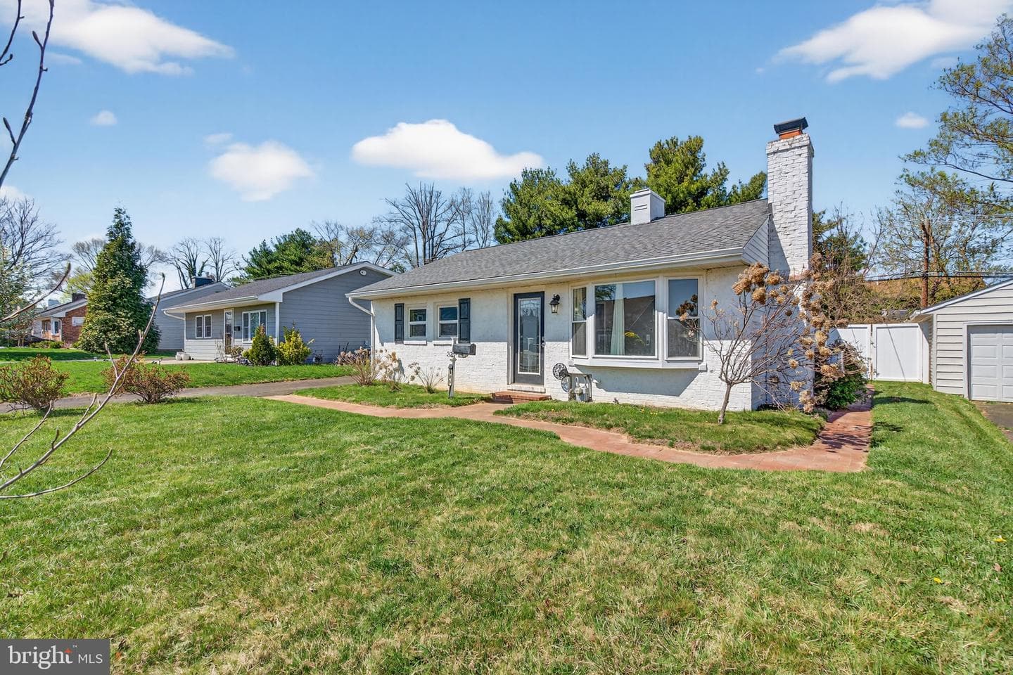 325 Austin Drive photo 2