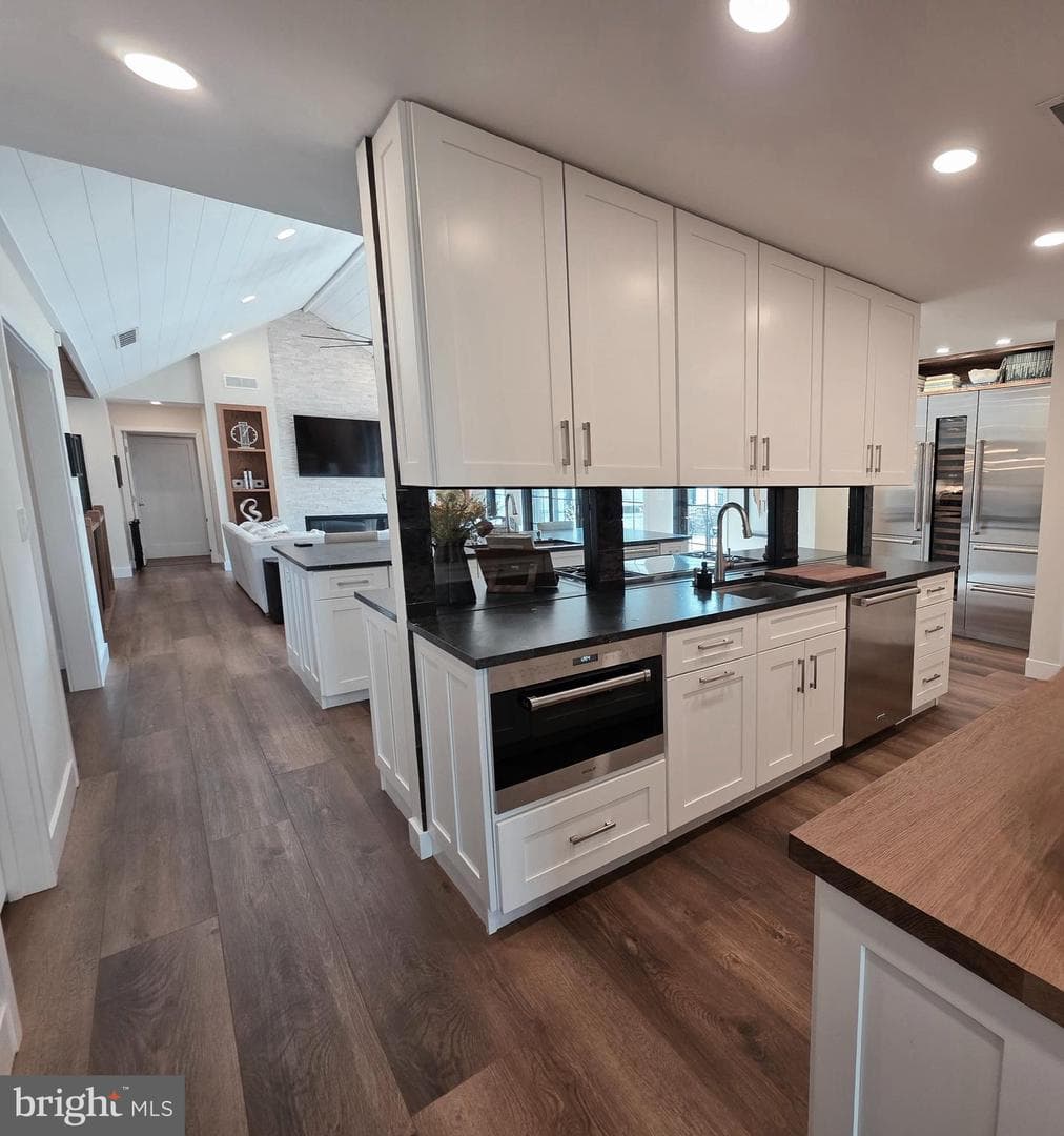 694 Countess Drive photo 16