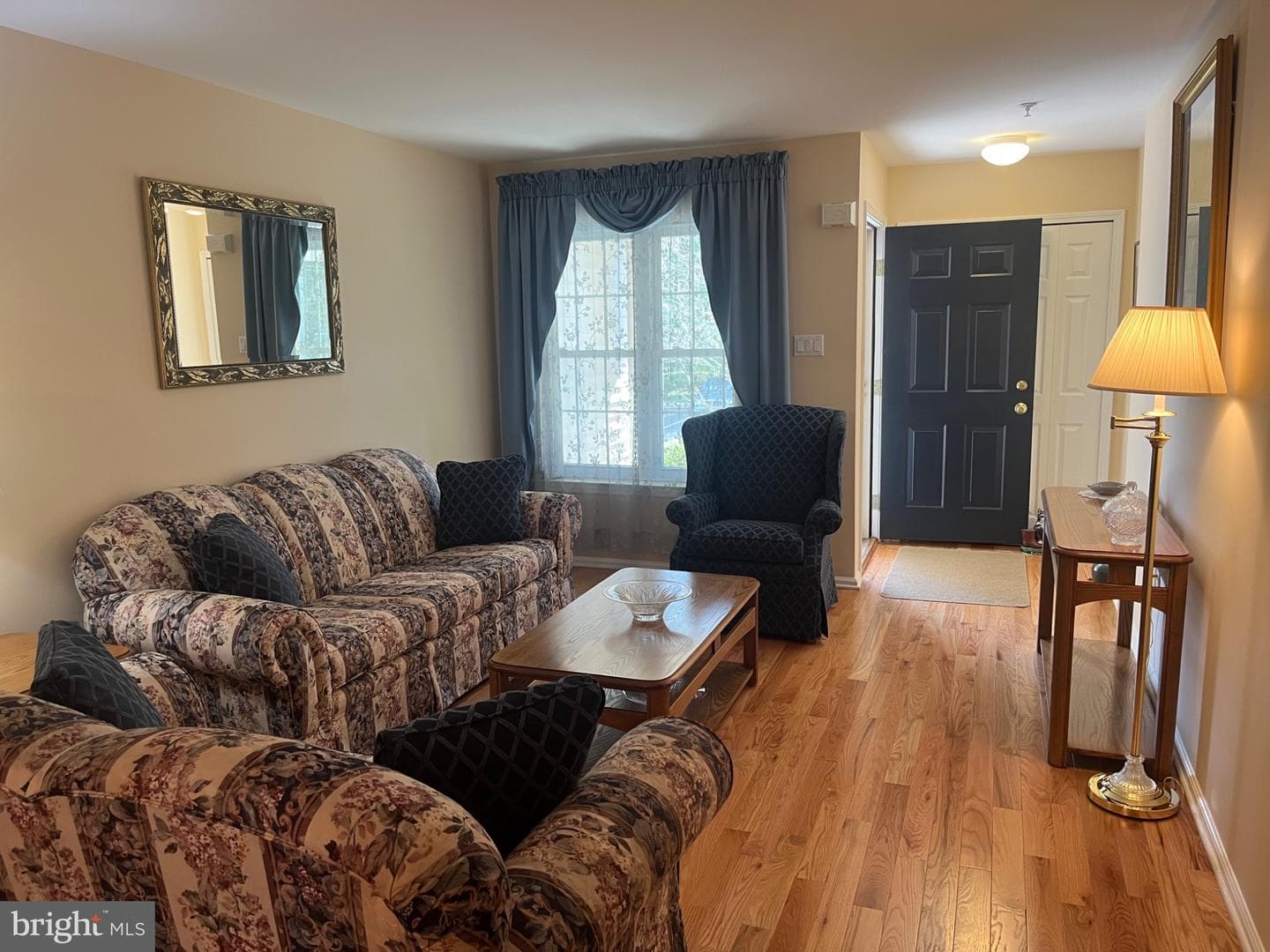 304 Julian Drive E photo 9