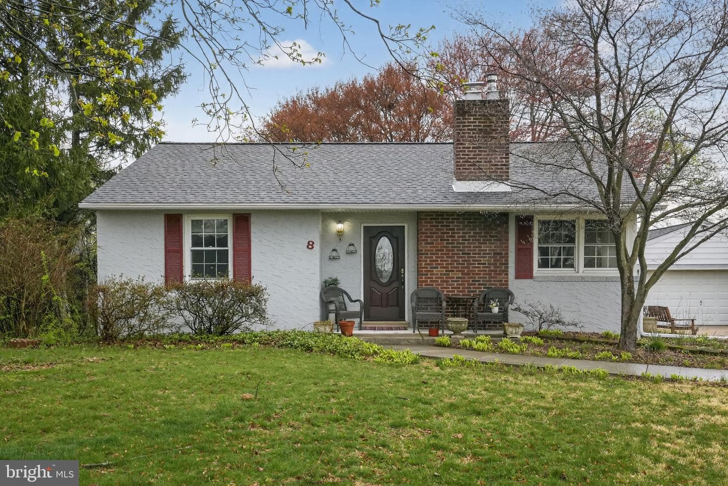 8 Lukens St