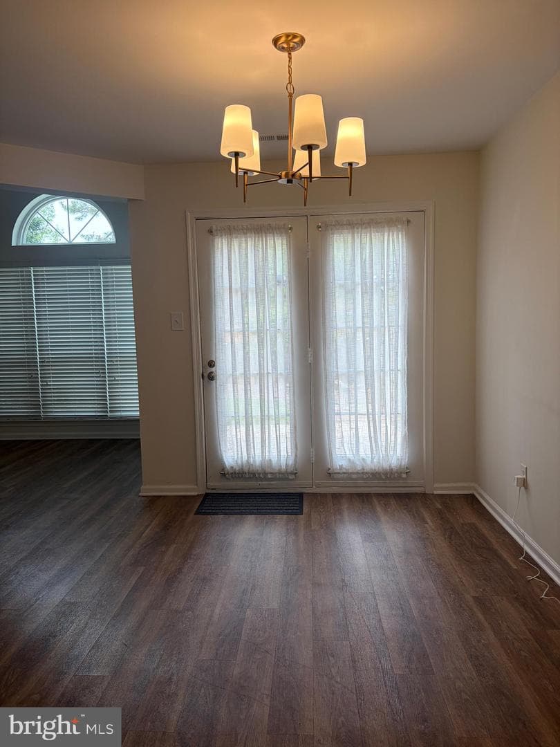 433 Trumbull Court photo 12