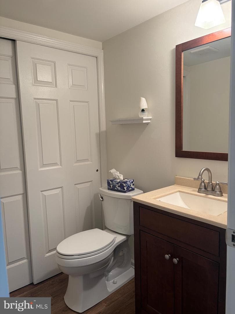 433 Trumbull Court photo 13